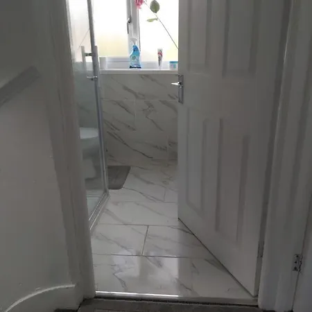 Fresher Space Δωμάτια σε οικογενειακή κατοικία Μπέρμιγχαμ