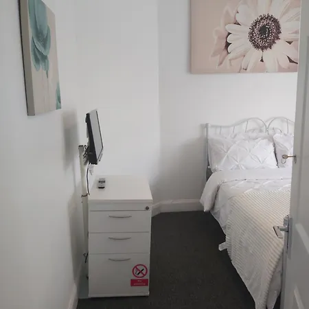 Fresher Space Δωμάτια σε οικογενειακή κατοικία *